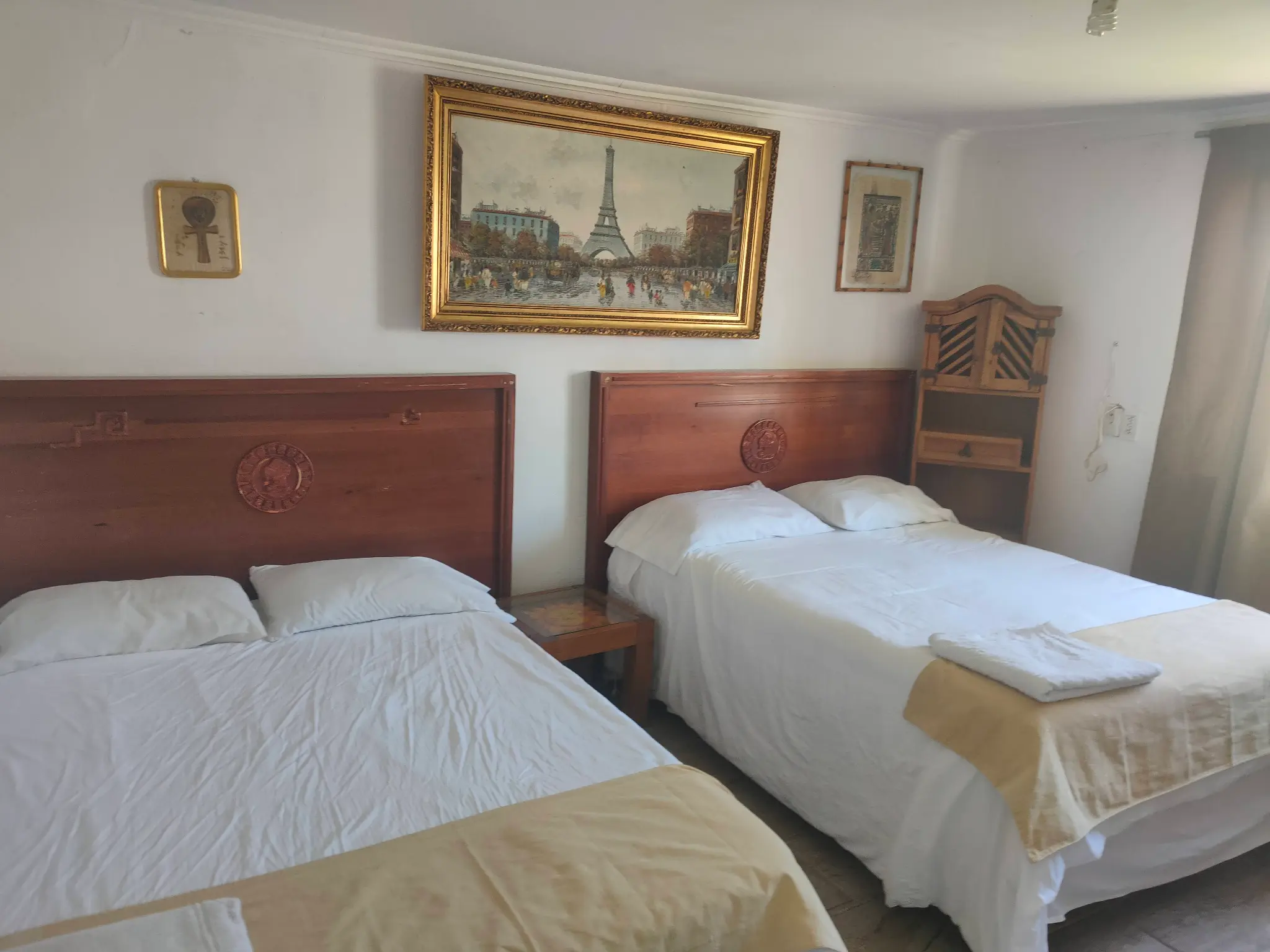 Interior 7