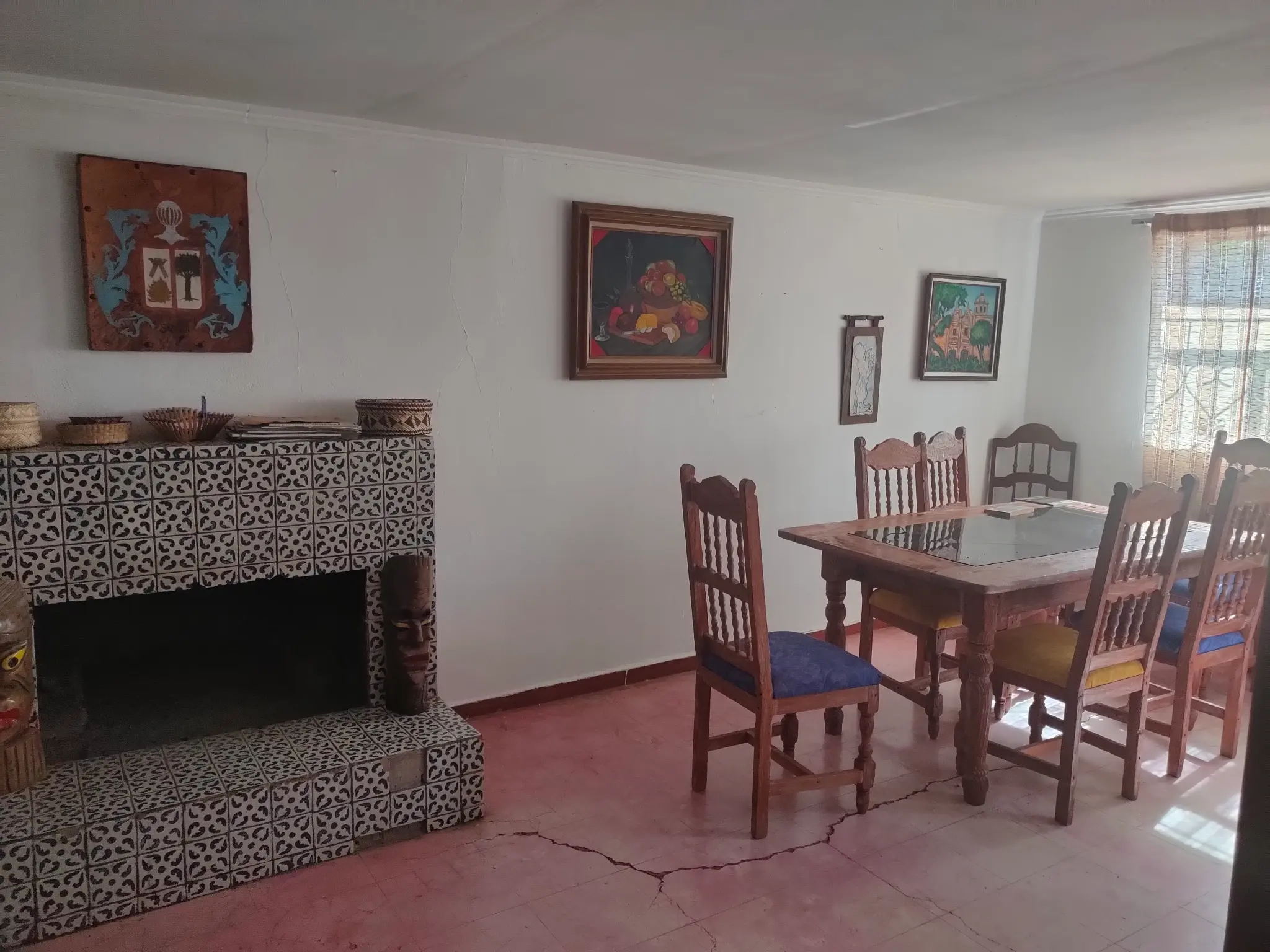 Interior 4